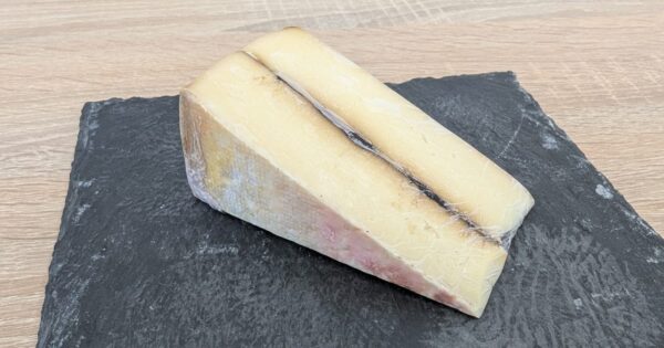 Tomme fermière à l'échalotte noire